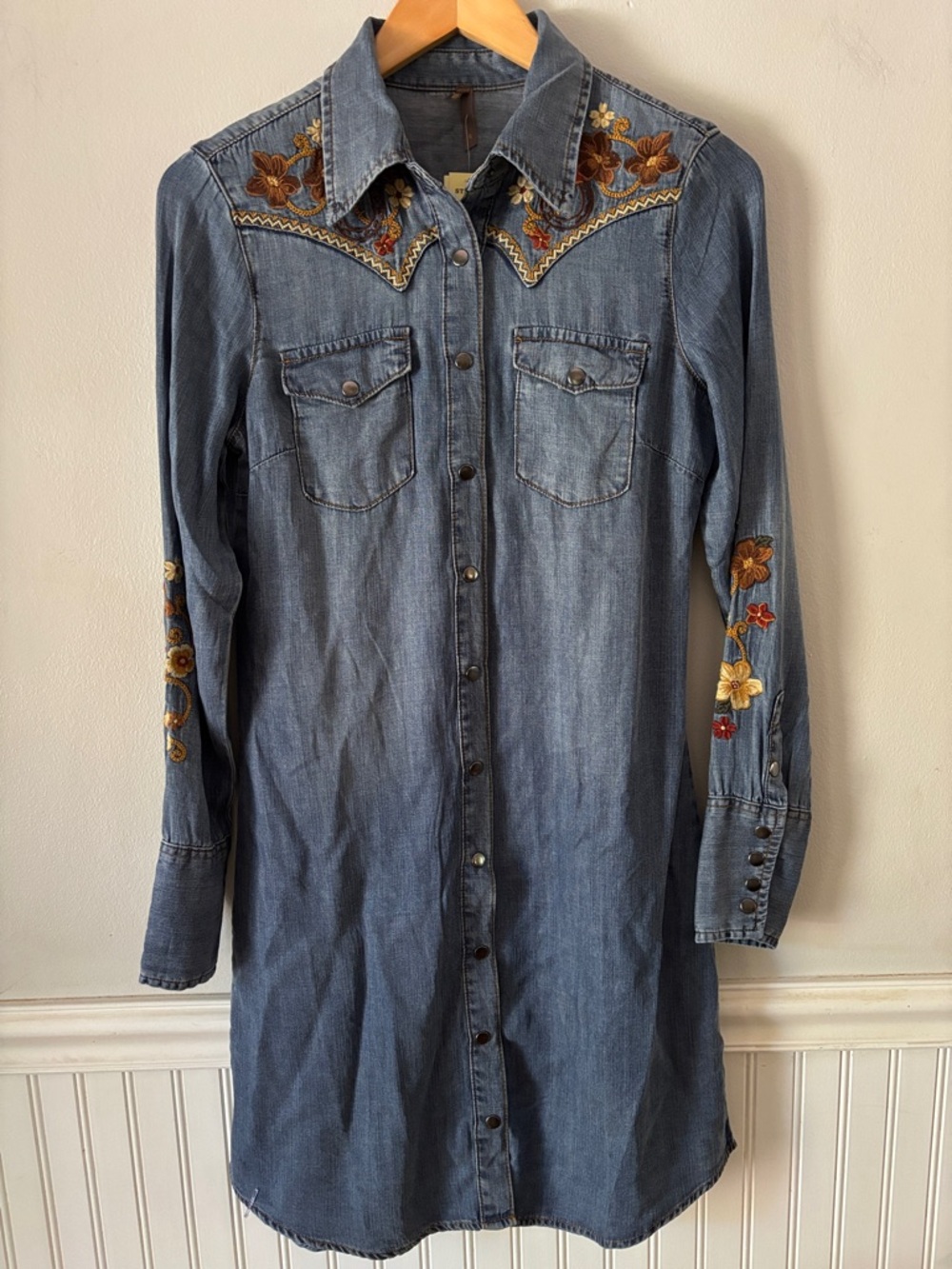 Stetson Embroidered Denim Shirt Dress Floral Design Western Cowgirl NWT